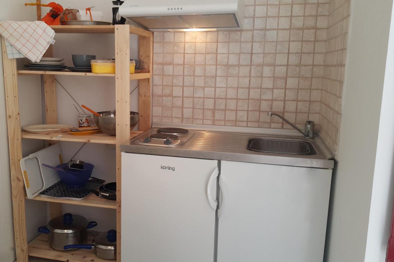 Xenia's Independent Near Old Town Of Rodos. Appartement
