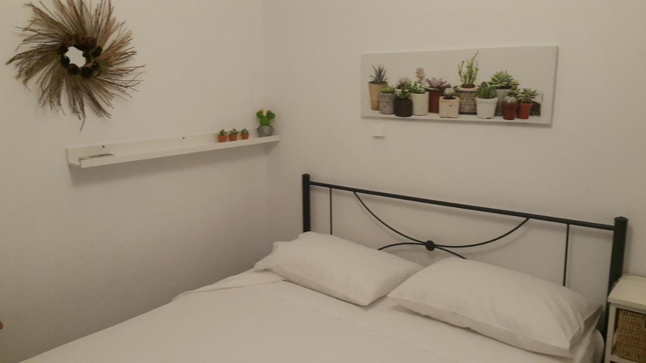 Xenia's Independent Near Old Town Of Rodos. Appartement